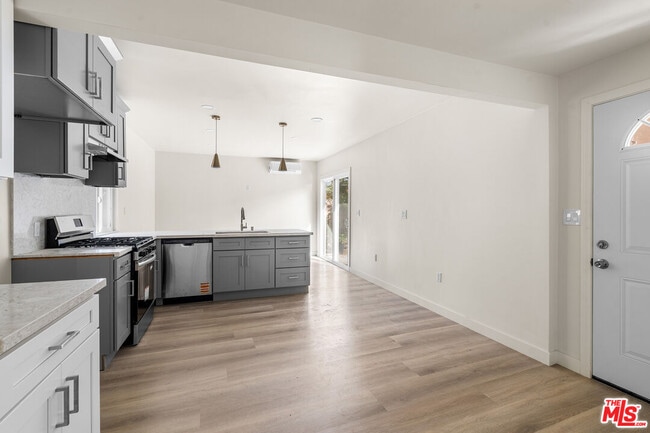 Building Photo - 11243 Hulme Ave