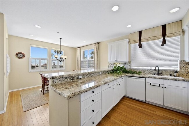 Photo - 3 Bedroom 3.5 Bathroom Townhouse in Sunset Cove