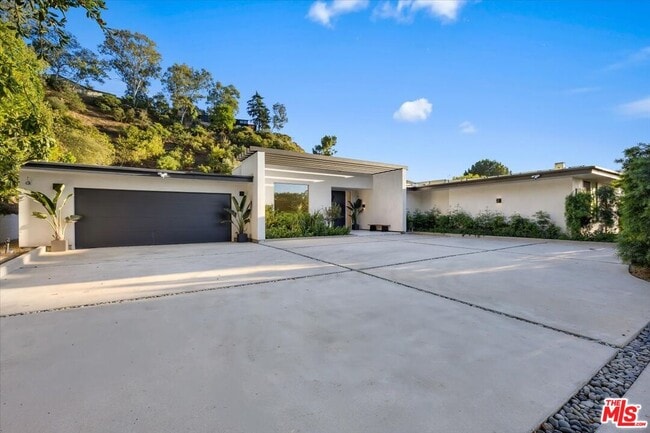 Photo - 1836 Loma Vista Dr