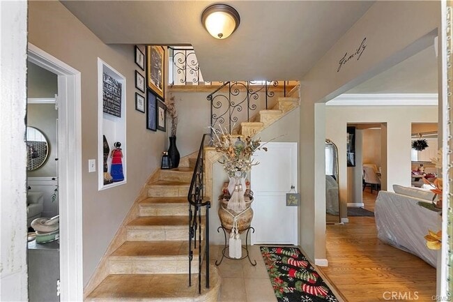 Photo - 3907 Edgehill Dr
