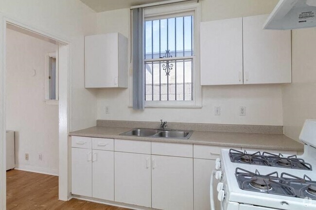 Building Photo - c07--2621 Magnolia Avenue Rental