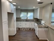 Photo - 218 W 8th Ave