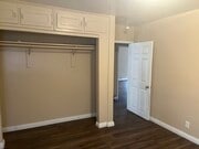 Photo - 1423 W 106th St