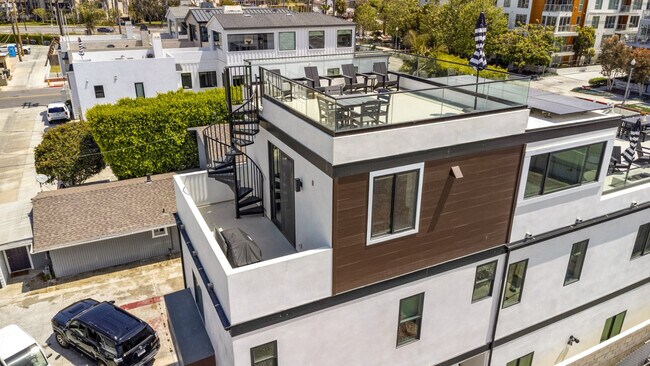 Photo - 227 1st St Unit 3