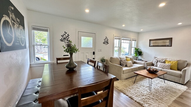 Photo - 4761 Lotus St Unit ID1288247P