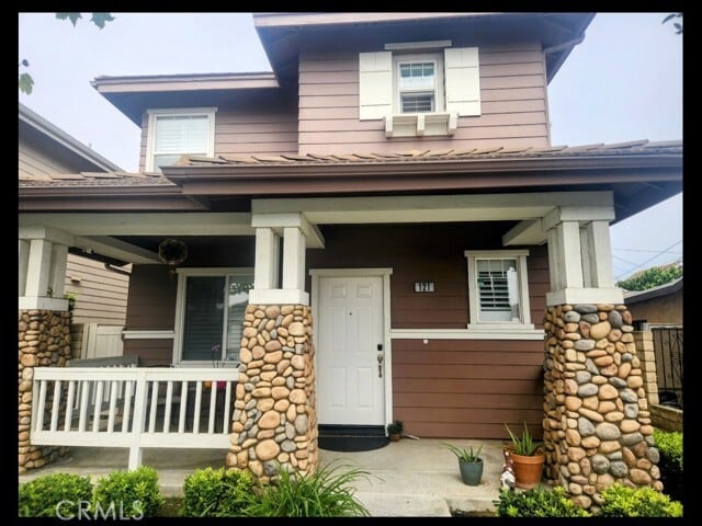 Photo - 121 E C St