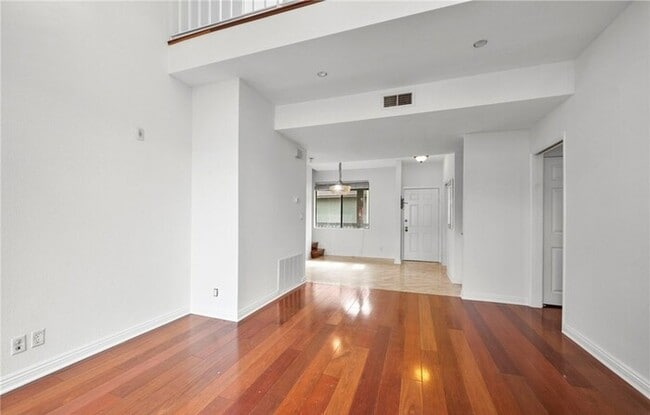 Photo - 330 Cordova St Unit 300