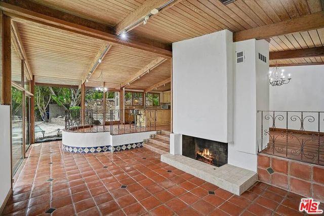 Photo - 800 Bramble Way