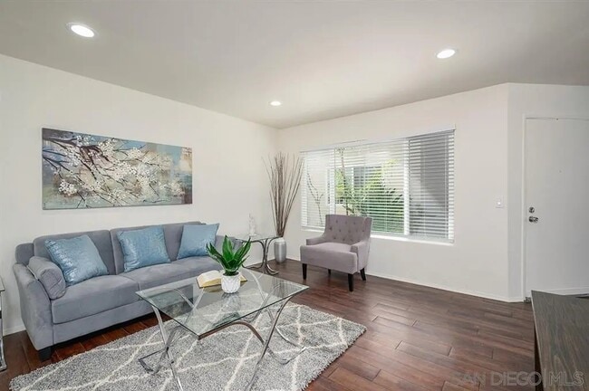 Building Photo - 6735 Amherst St Unit 2E