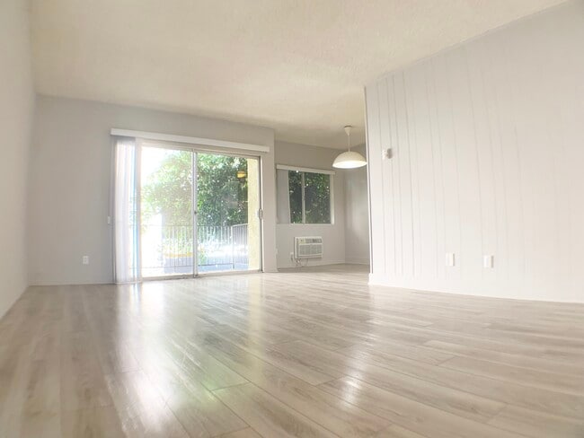 Photo - 1415 Bundy Dr Unit 1A