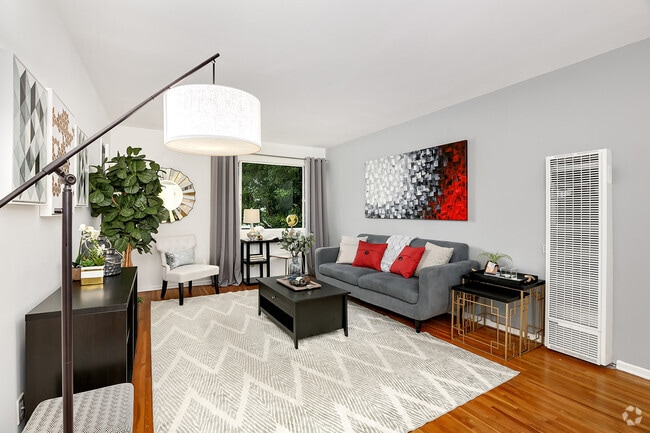 Building Photo - 2427 Centinela Ave Unit #G Rental