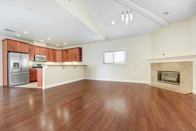 Photo - Spacious 3 Bedroom 2.5 Bath Available Now!
