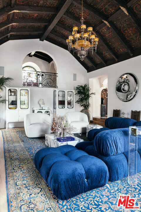 Photo - 10749 Weyburn Ave