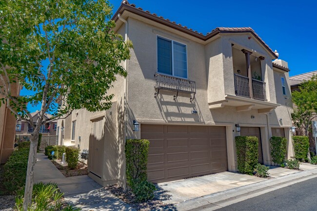COMING SOON! Charming 3-Bedroom Townhome w... - COMING SOON! Charming 3-Bedroom Townhome w...