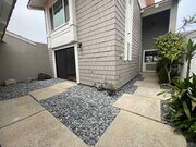 Photo - Beautifully Updated Spacious 3 Bed 3 Bath ... House