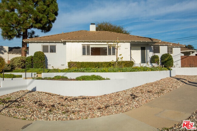 Building Photo - 8136 Loyola Blvd Rental