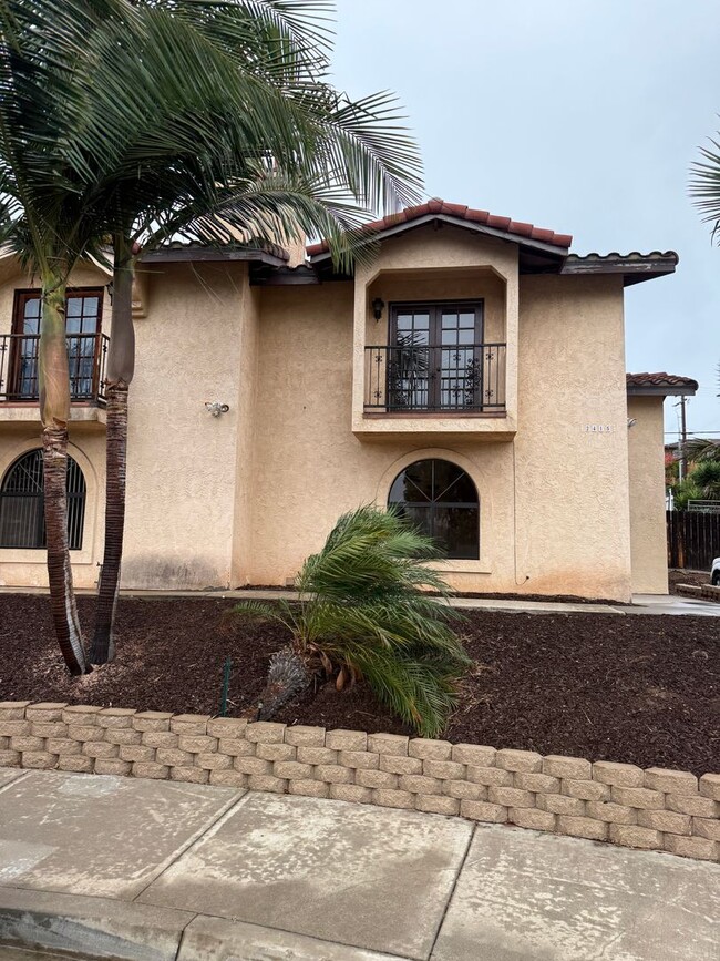 Building Photo - I AVE -2415 Unit 2415  B