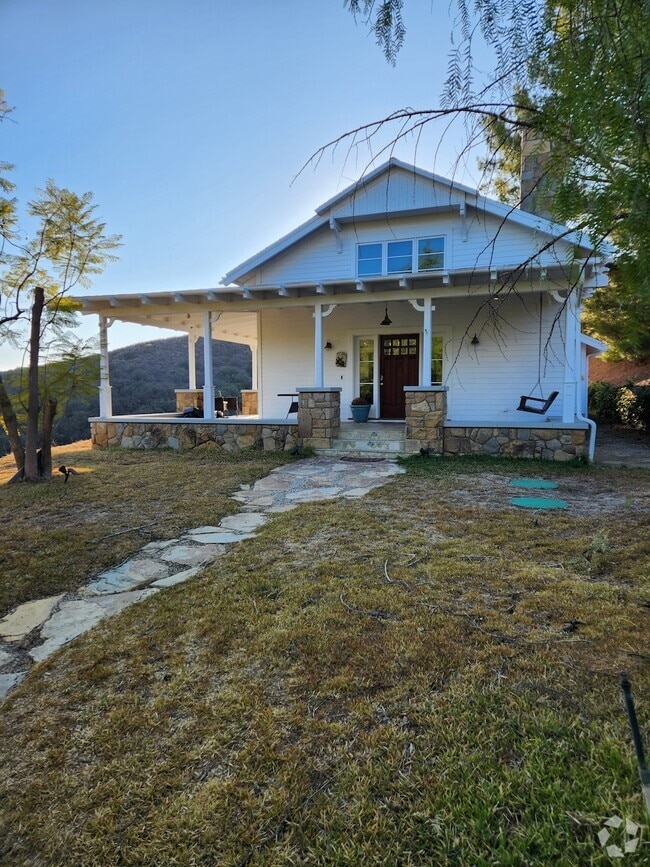 Building Photo - 24900 Paseo del Rancho Rental
