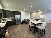 Photo - 1220 W 35th St