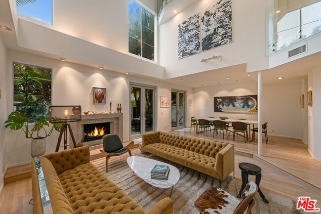 Photo - 131 Mast Mall