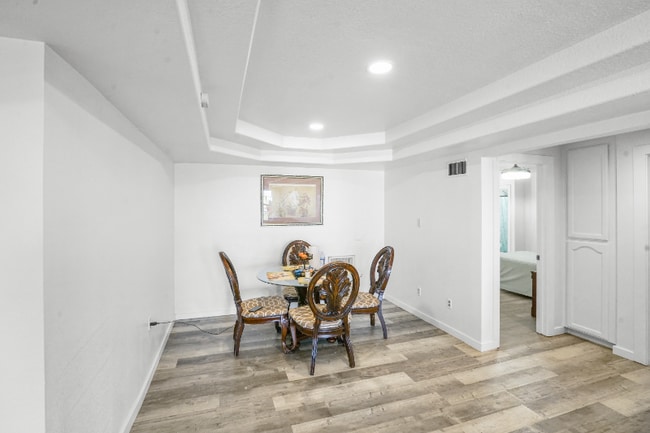 Photo - 571 Tilling Way