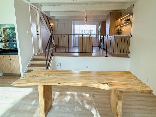 Building Photo - 6639 Green Valley Cir