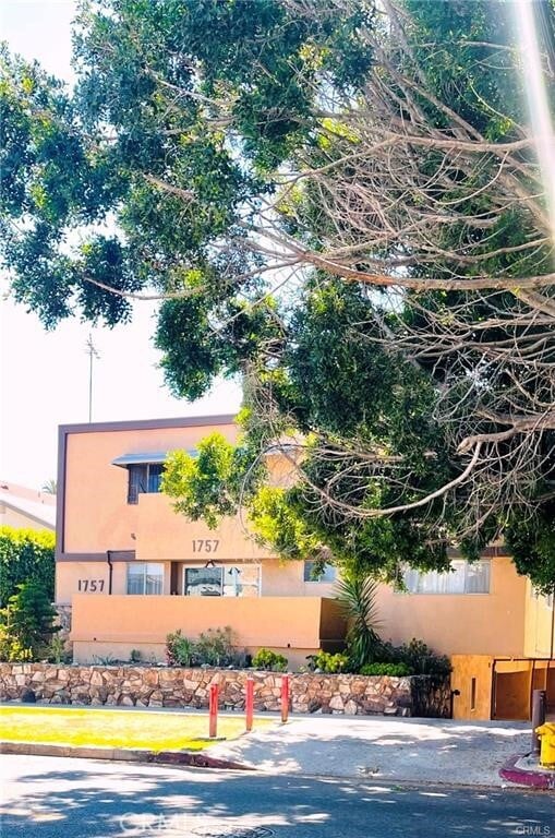 Building Photo - 1757 Normandie Ave Unit 8