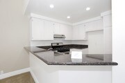 1BR,1BA - 713 SF - Le Med Apartment Homes
