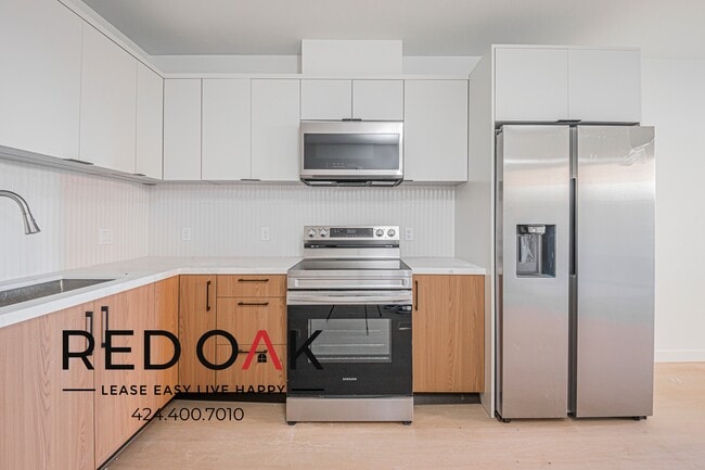 Photo - 856 S Gramercy Dr Unit 102