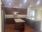 Photo - 425 Deodar St