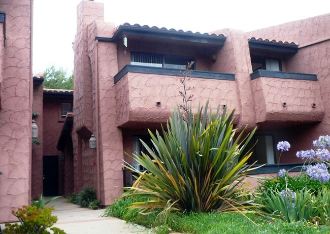 Building Photo - 32070 Del Cielo Oeste Rental