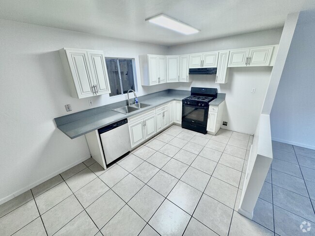 Building Photo - 7309 Central Ave Unit D Rental