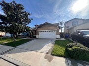 Photo - Beautiful 4 Bedroom, 3 Baths Single Family Home In North Fontana for Lease