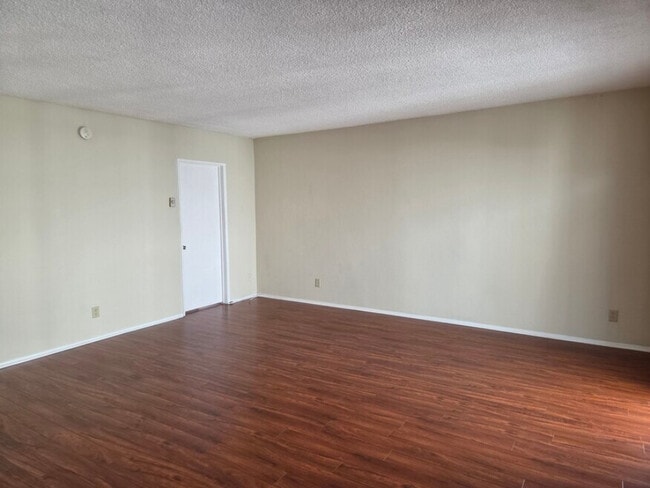 Photo - 1644 Colby Ave