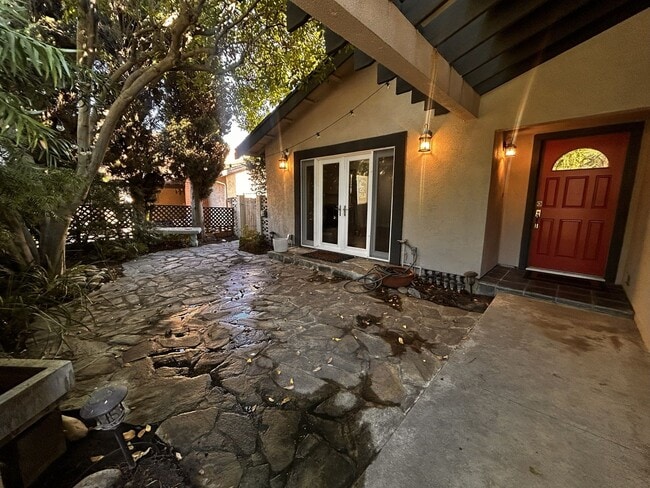 Building Photo - Act Fast - this Charming Pasadena Retreat ...
