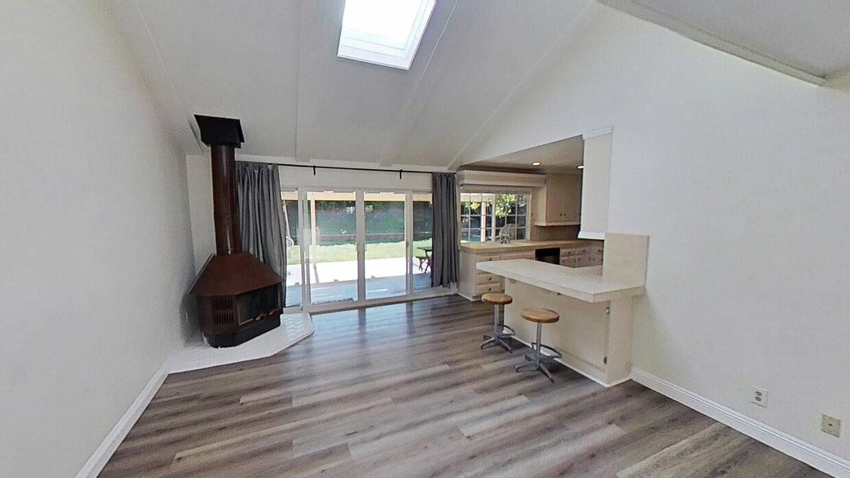 3D Tour - 652 Harper St