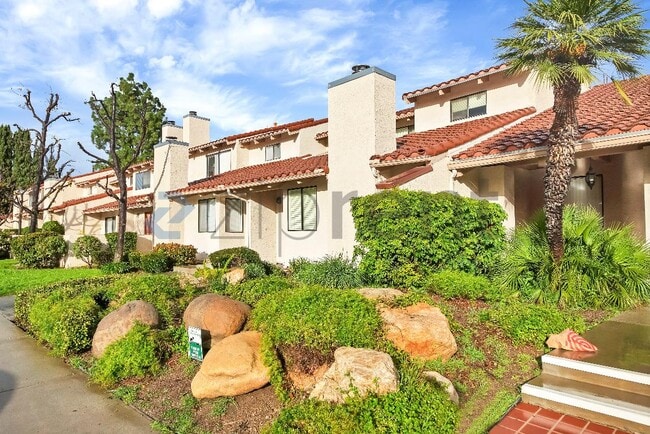 Photo - 10444 Canoga Ave