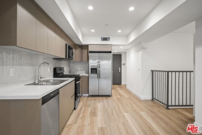 Photo - 10405 Louisiana Ave Unit 403