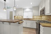 Photo - 1122 W 10th St Townhome