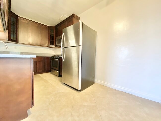 Photo - 800 N Las Palmas Ave Apartment Unit 307