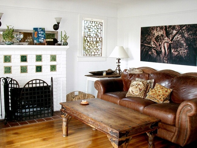 Photo - 2821 Broadway