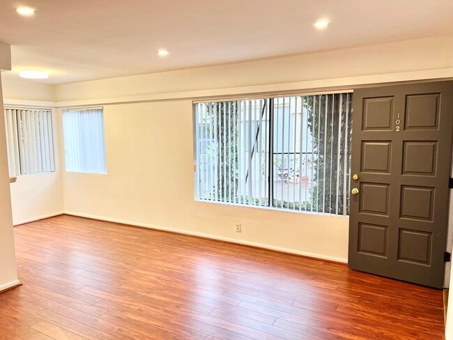 Photo - The Brentana