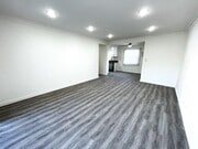 Photo - Palms Apartments