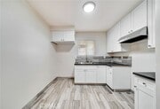 Photo - 14233 Sylvan St Apartment