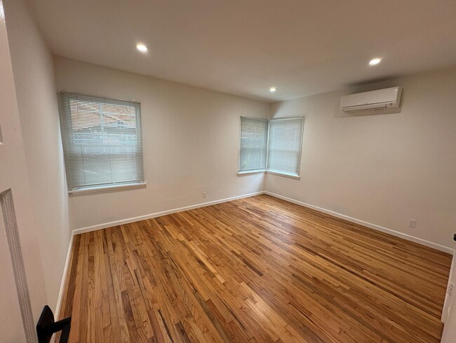 Photo - 3910 Huron Ave