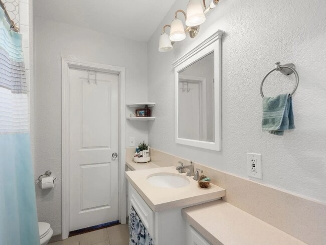 Photo - 4732 Oregon St