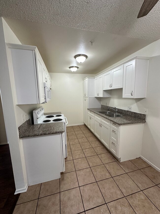 Photo - Broadway Apartments