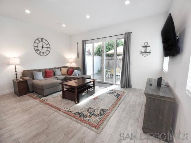 Photo - 253 Dahlia Ave