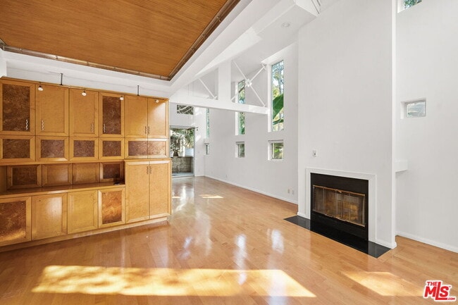 Photo - 1011 Pacific St Unit 1