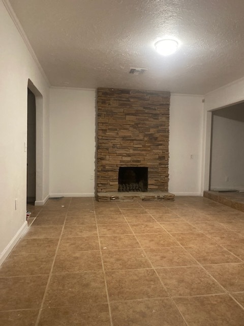 Large living room - 66071 Buena Vista Ave